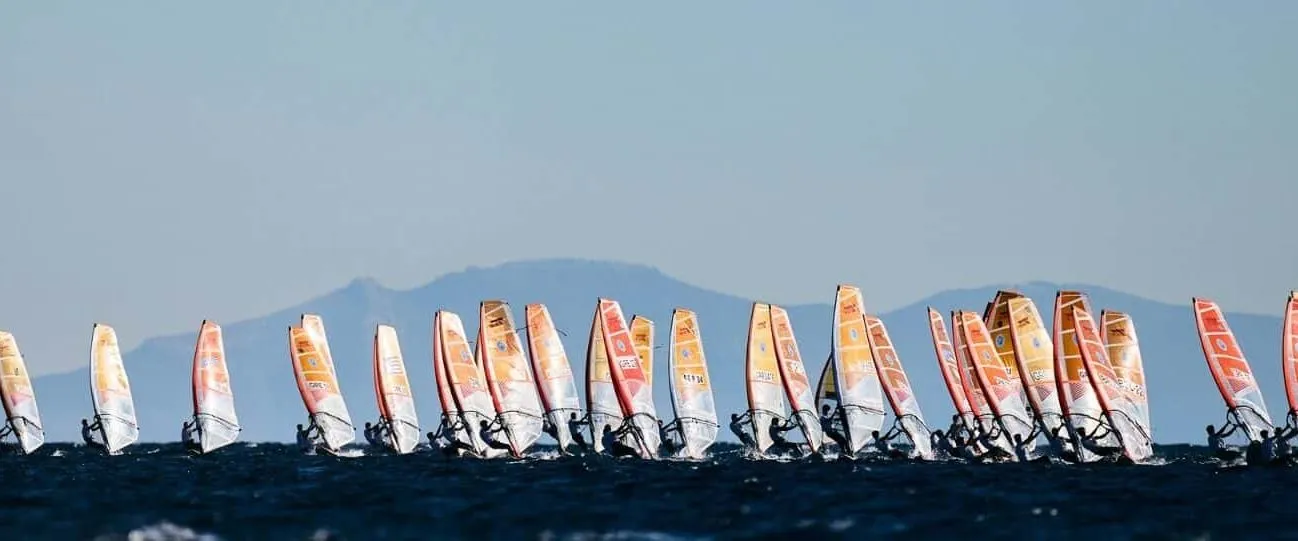 Windsurfers Racing